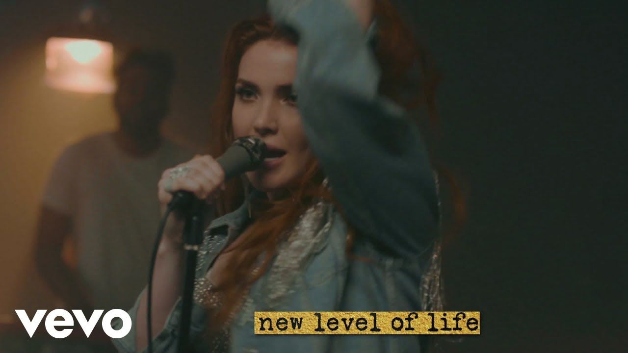 Caylee Hammack – New Level Of Life (Story Behind The Song)